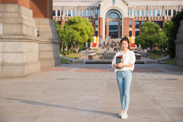 重庆学护士学校_重庆的护士学校