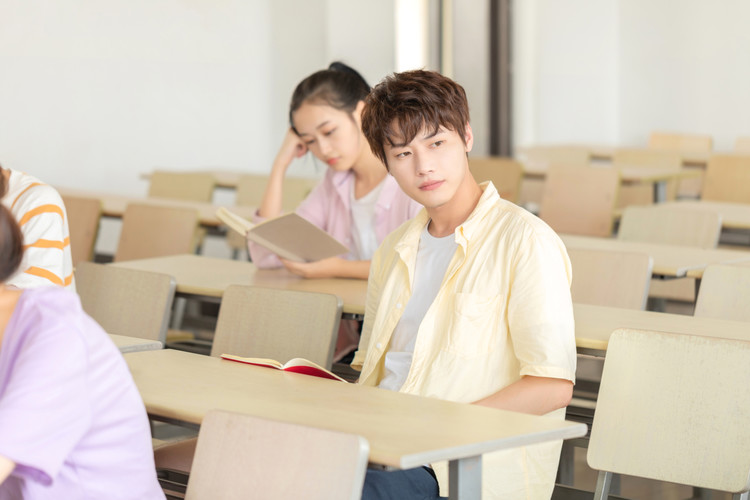 成都东风旅游职业学校好不好，学校怎么样？