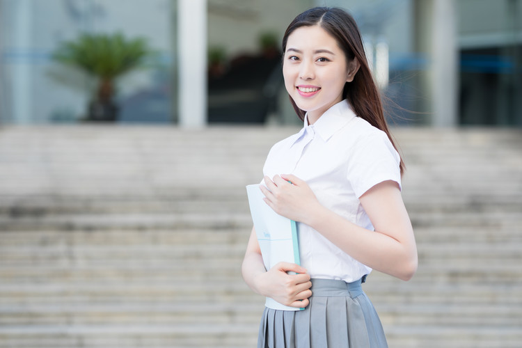 技校适合初中女生的专业_技术学校有哪些专业适合女初中生